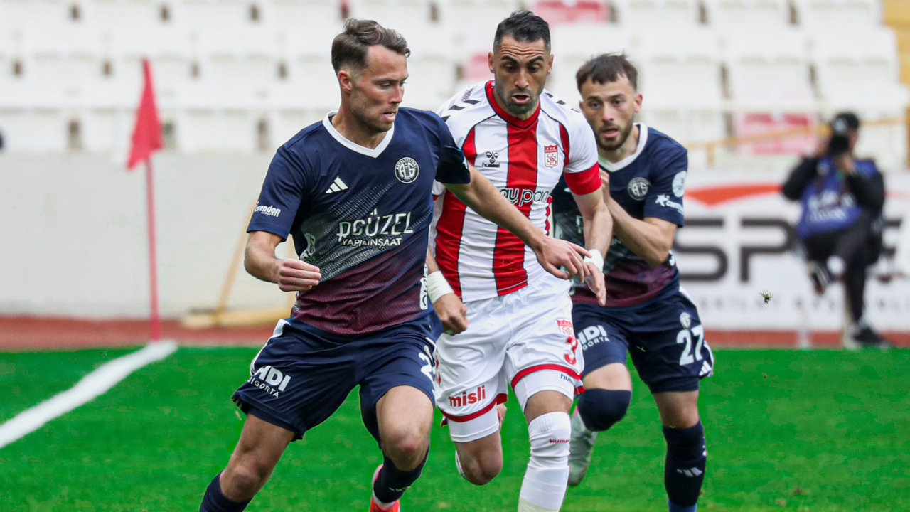Antalyaspor Sivas’ta Mağlup, Sivasspor 2-0 Antalya
