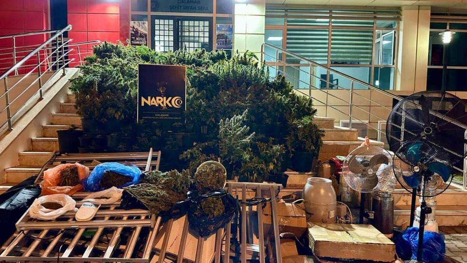 Muğla’da, 3,5 kilo esrar ele geçirildi: 4 gözaltı