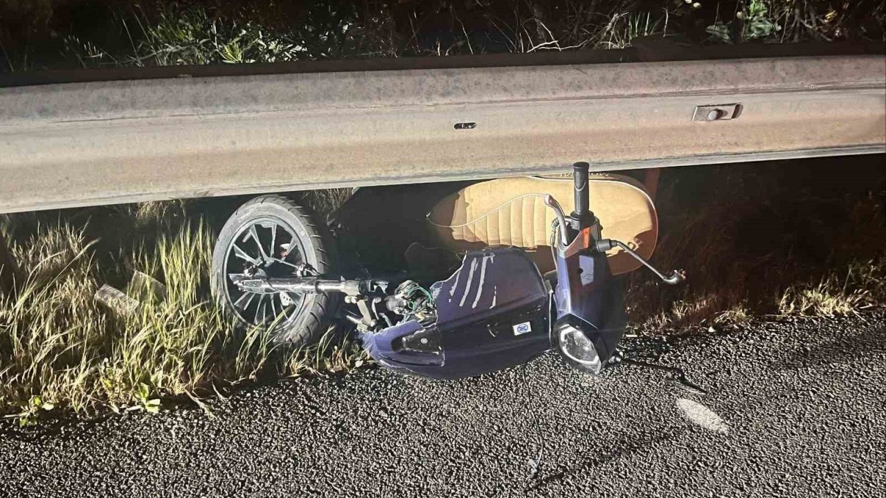 Park halindeki tıra arkadan çarpan motosikletin sürücüsü öldü