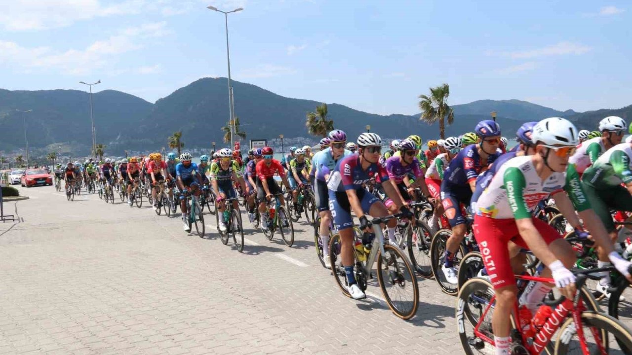 60. Cumhurbaşkanlığı Türkiye Bisiklet Turu’nun Fethiye-Marmaris etabı başladı