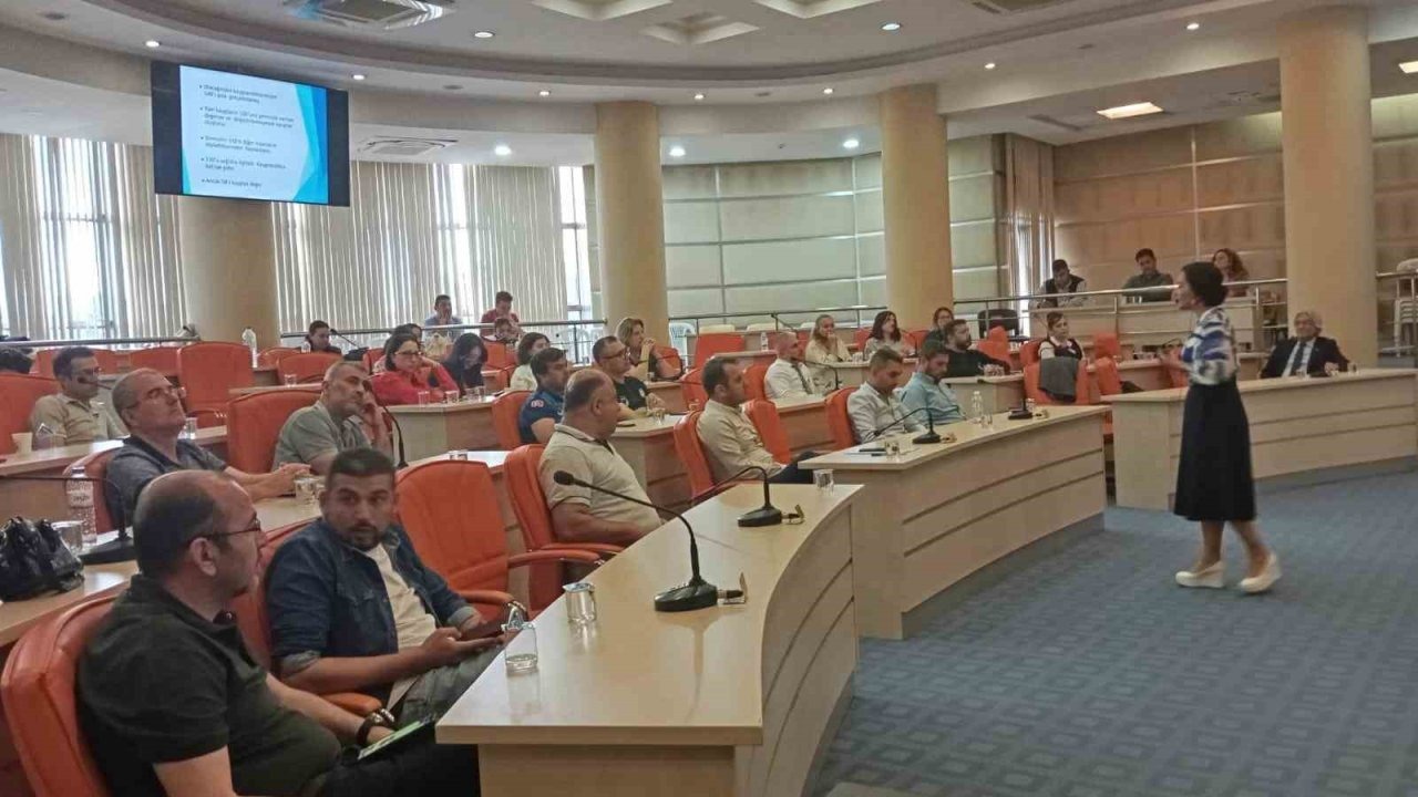 Kepez Belediyesi’nden personele kariyer ve kişisel gelişim eğitimi
