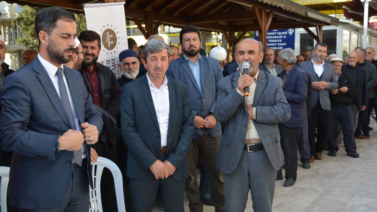 Korkuteli'de hacı adayları için uğurlama töreni