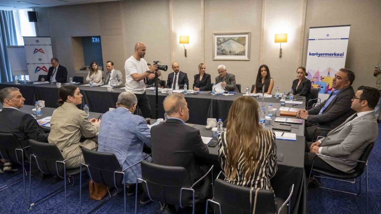 Dijital Dönüşüm ve İnsan Odaklı Liderlik Zirvesi için geri sayım başladı
