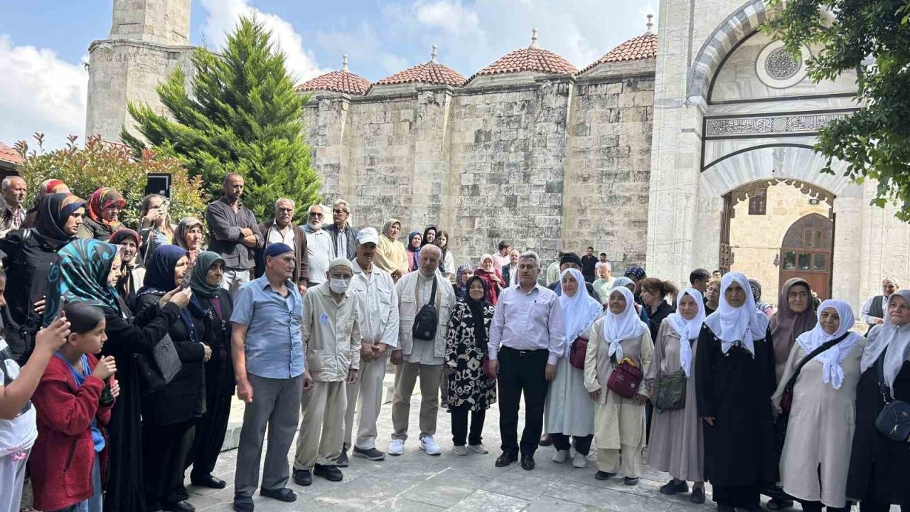 Mersin Tarsus’ta ilk hac kafilesi uğurlandı