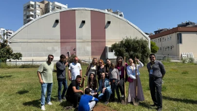 Antalya’da Öğrenciler “Sevgi Kök Salsın” Projesiyle Otizme Dikkat Çekti