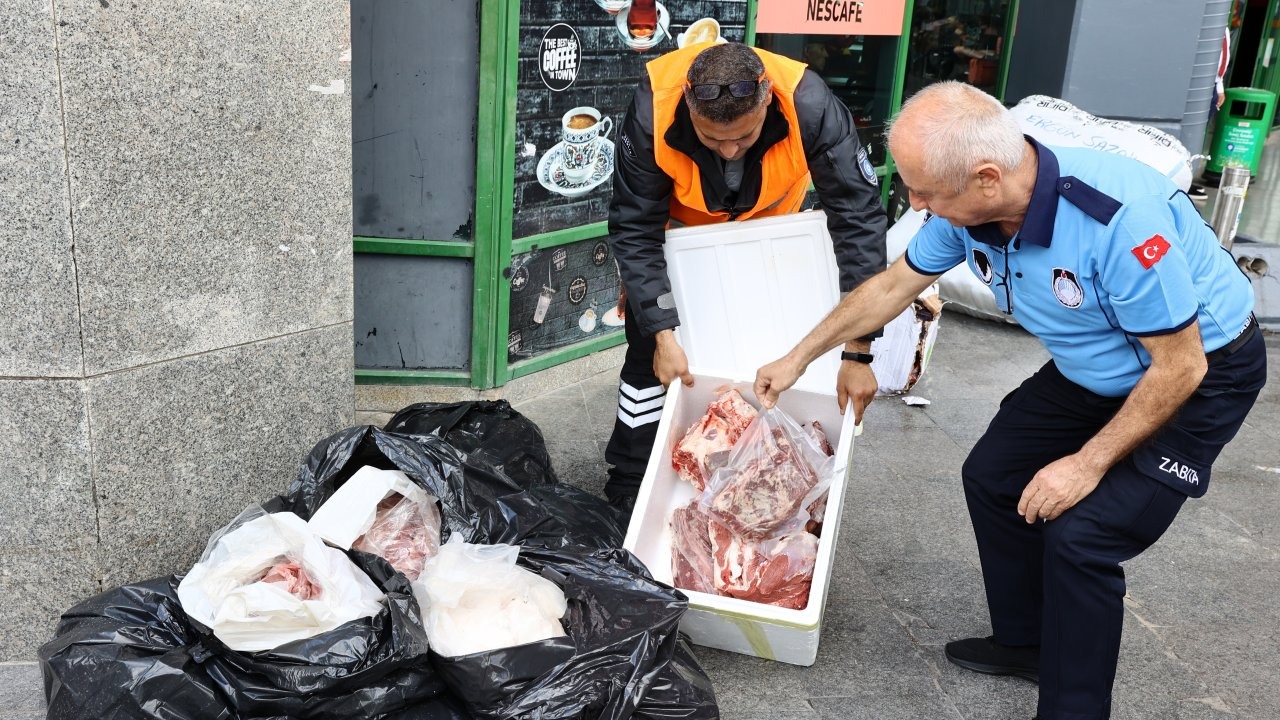 Antalya&#039;da usulsüz taşınan 300 kilo ete el konuldu