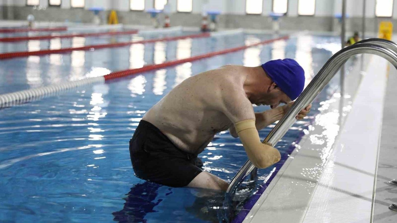 Alanya’da engelli bireyler sporla güçleniyor