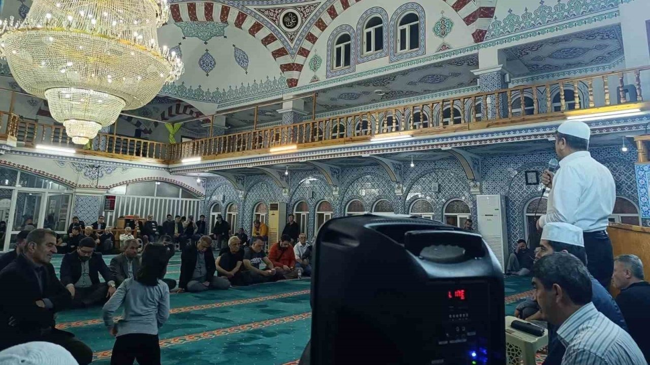 Kutsal Yolculuk Başladı: Anamur’da Hacı Adaylarına Duygusal Uğurlama