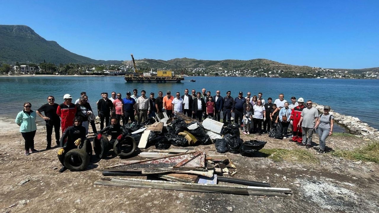 Gölköy Sahili’nde Dev Temizlik: 2 Ton Atık Doğadan Arındırıldı