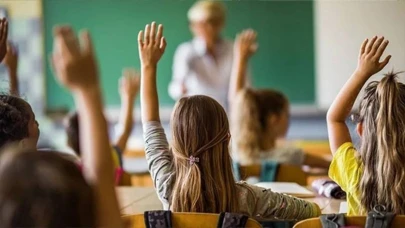 Öğrencilere 12 günlük tatil sürprizi kapıda! Milyonları ilgilendiren kritik karar yolda