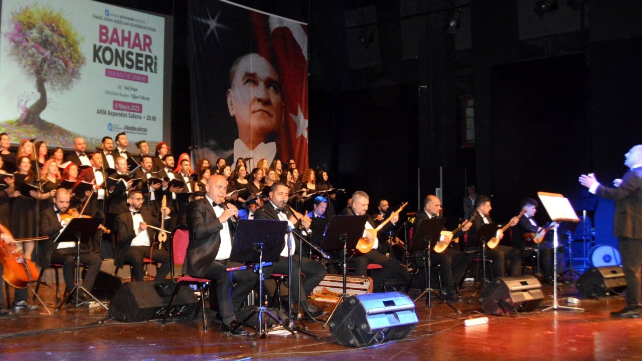 Baharı türkülerle karşıladılar