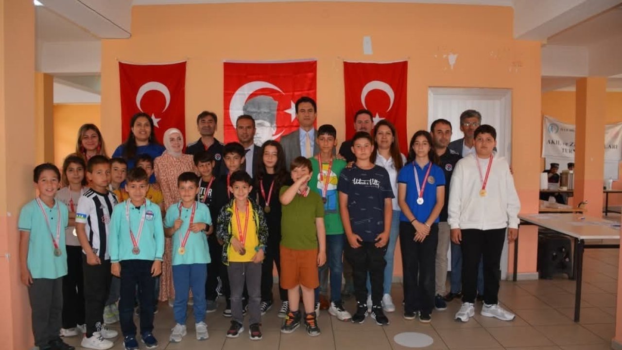 Köyceğiz’de Mavi Yeşil Okullar Projesi Satranç Turnuvası tamamlandı