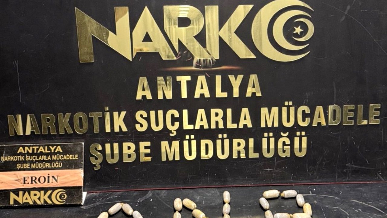 Havalimanında yakalanan 2 şüphelinin, 35 kapsül eroin yuttuğu belirlendi