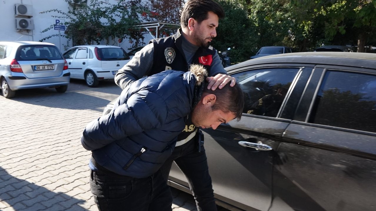 Savcıya 'Cinayeti amcam azmettirdi' diye mektup gönderdi, duruşmada 'Buhran içinde yazdım' dedi