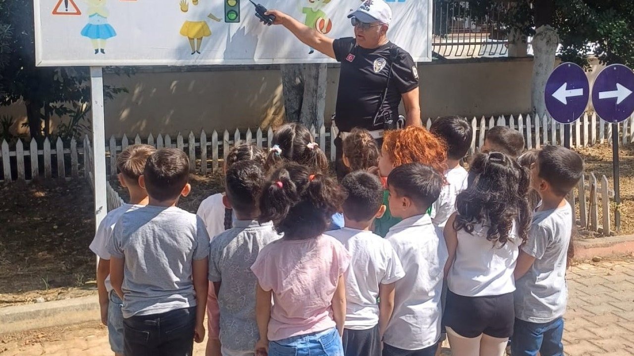 Polislerden öğrencilere uygulamalı eğitim