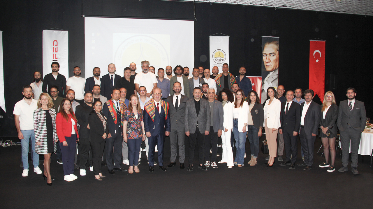 Cihat Yaycı’dan YÖRSİAD’da Çarpıcı Açıklamalar: “Denizlere Sahip Çıkmazsak Utanırız”