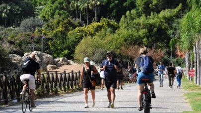 Meteoroloji'den Hafta Sonu Uyarısı: Sıcaklık Düşüyor, Sağanak Yağış Geliyor! Antalya’da Hava Nasıl Olacak?