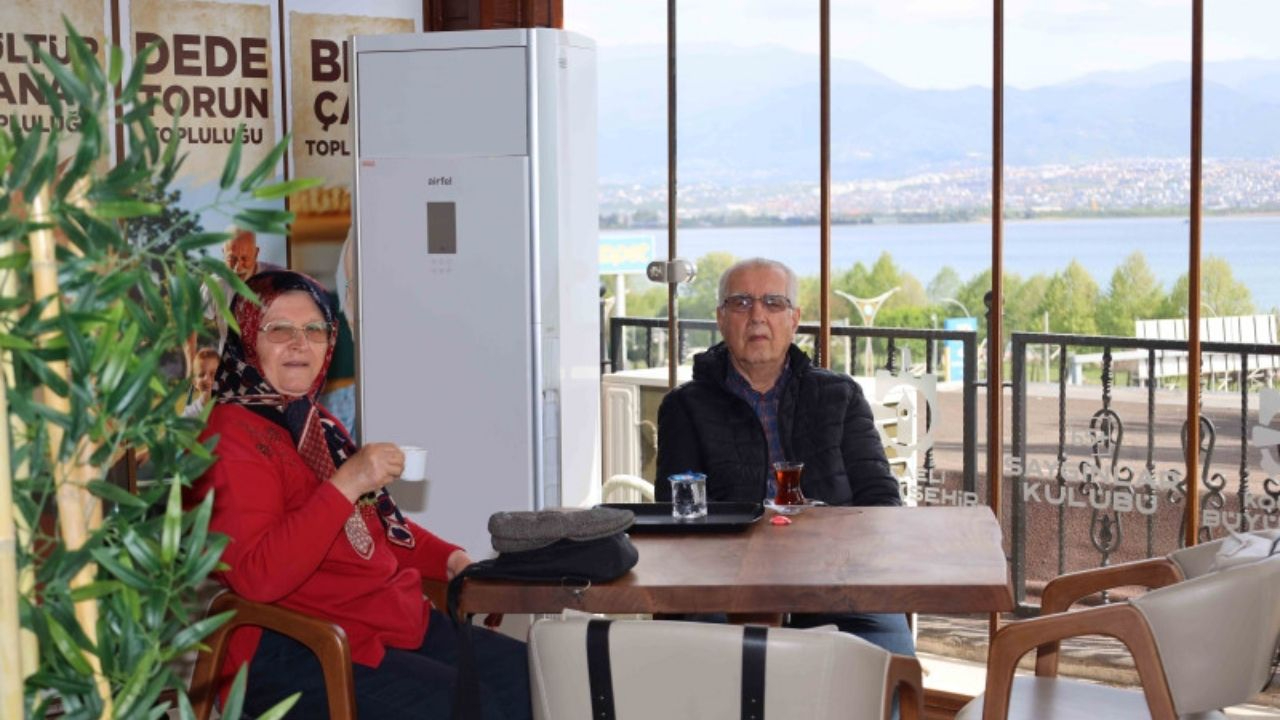 O İlde 60 Yaş Üstüne Müjde! Çay, Kahve, Simit Ücretsiz Oldu!