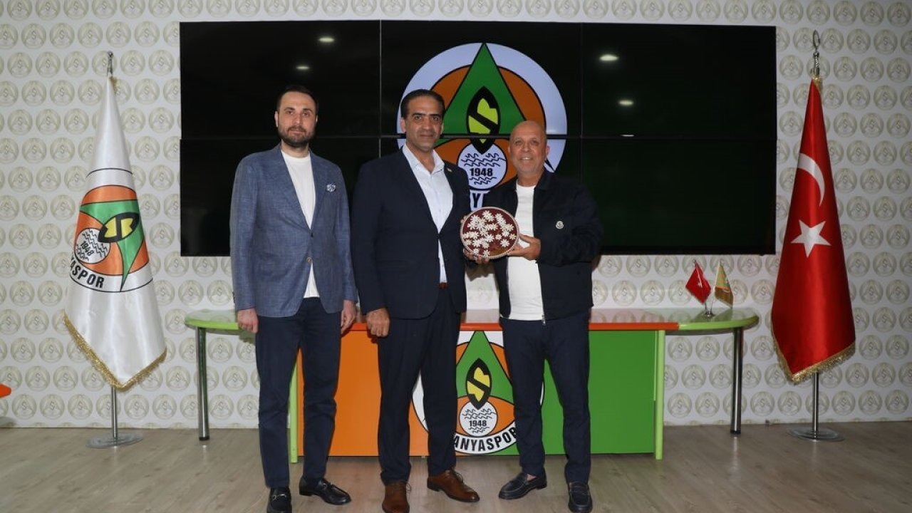 KKTC Çalışma ve Sosyal Güvenlik Bakanı Gardiyanoğlu’ndan, Çavuşoğlu’na taziye ziyareti
