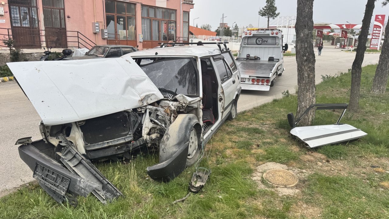 Yalvaç'ta trafik kazası; 2 yaralı