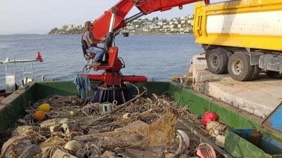 Bodrum'da denizden 45 ton katı atık çıktı