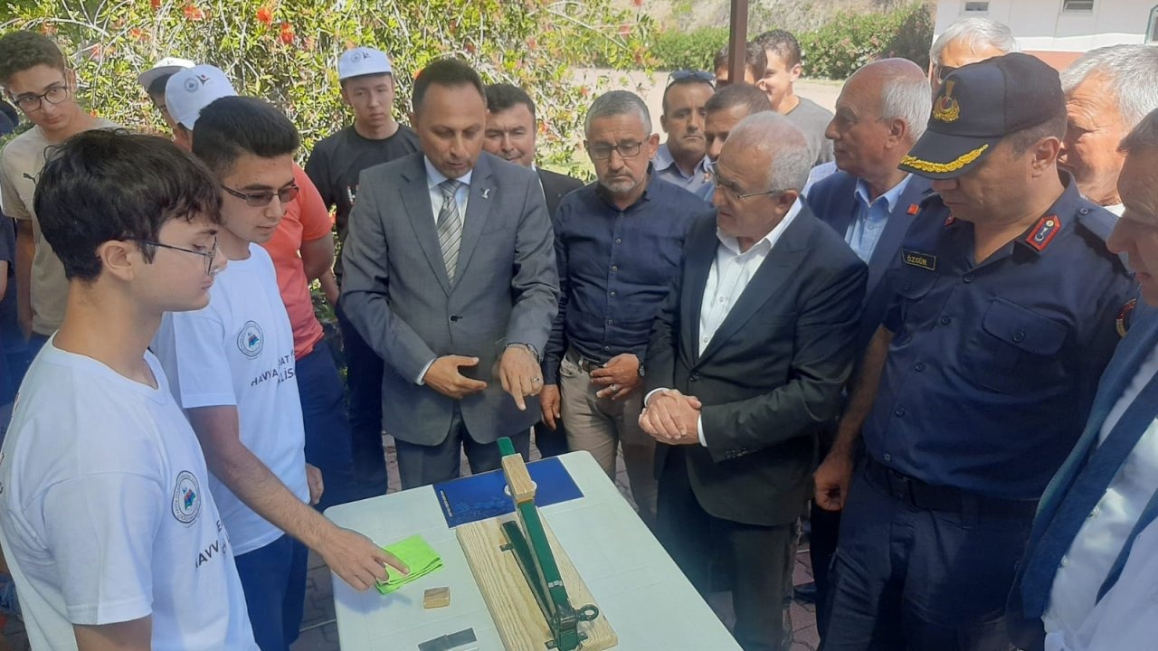 Kumluca'da Bilim Fuarı açıldı