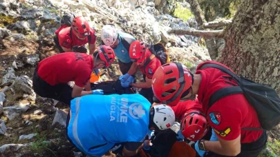 Fethiye’ye Tatile Gelen Alman Turist, Paraşüt Kazasında Hayatını Kaybetti