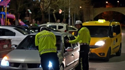 Isparta’da asayiş ve trafik uygulamasında 14 sürücüye ceza kesildi