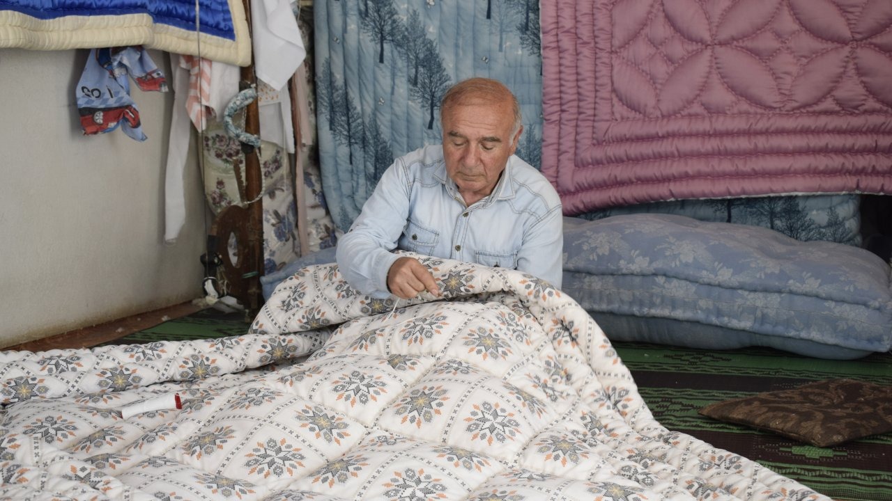 En genç ustası 55 şayında. Yorgancılık unutulmamalı!
