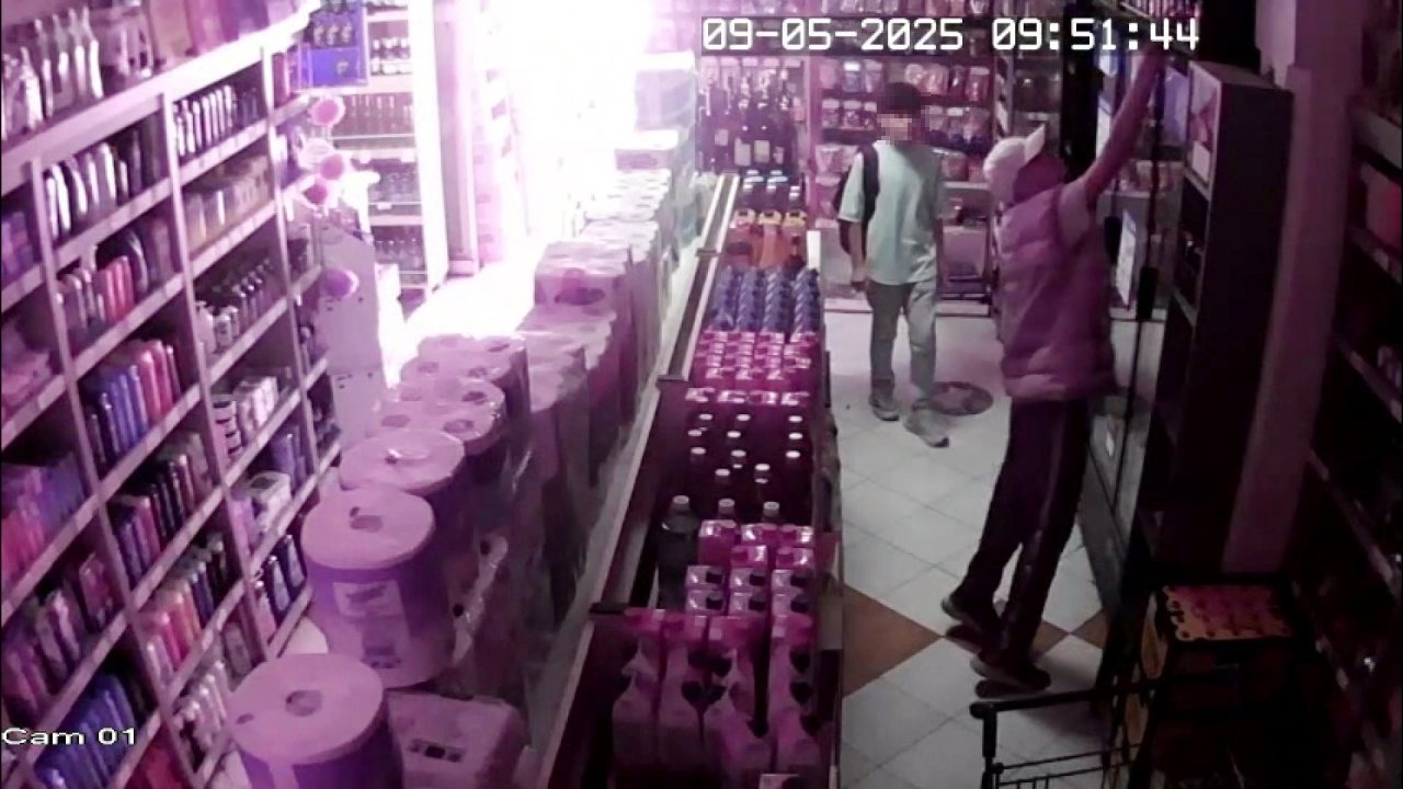 Muratpaşa'da İçki Çalmak İçin Uygulanan Yöntem