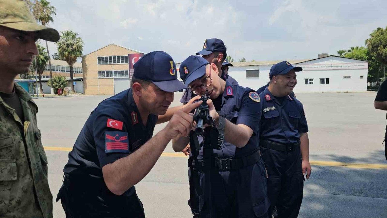 Özel Bireyler Asker Olma Heyecanı Yaşadı