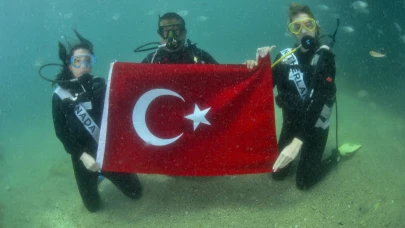 Kemer’de Güzeller Su Altına Daldı: 43 Ülkeden Kraliçe Adayı Dalış Yaptı