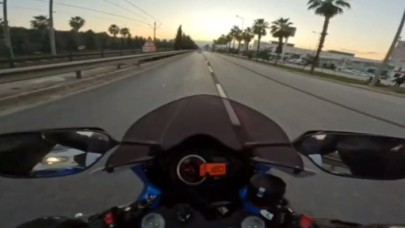 280 Km Hızla Tek Teker! Trafiği Tehlikeye Atan Sürücüye Ceza