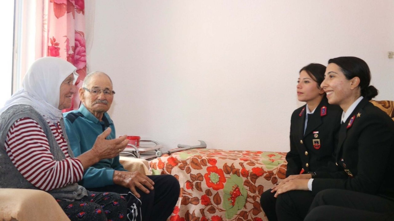 Muğla'da jandarmadan 75 yıllık çifte ziyaret