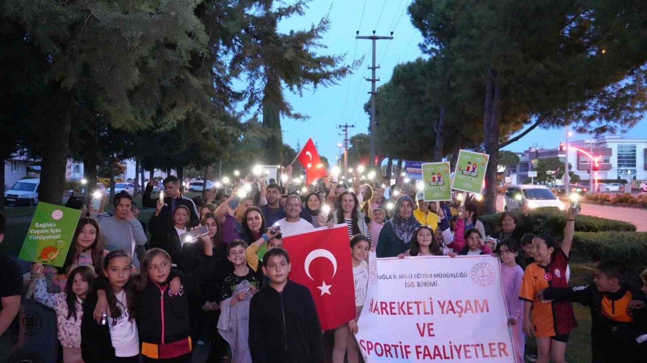 Muğla’da ’Aile Yılı’ yürüşü gerçekleştirildi