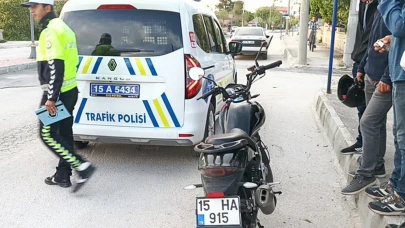 Motosiklet sürücüsüne çarpıp darbeden sürücü yakalandı