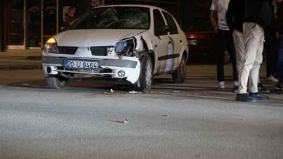 Burdur’da otomobil ile motosiklet çarpıştı: 16 yaşındaki sürücü yaralandı