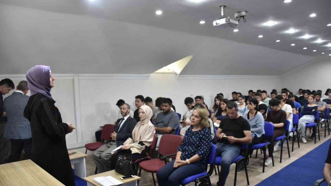 Köyceğiz Müftülüğü’nden üniversiteli gençlere seminer