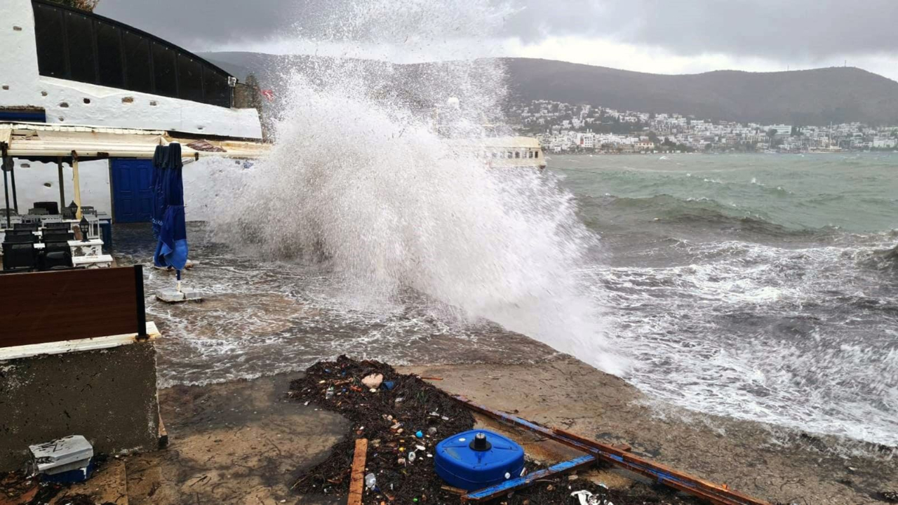 Kaş-Kumluca Arasında Kuvvetli Fırtına Bekleniyor