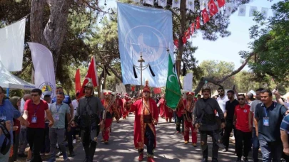 Binlerce kişi geldi: Geleneksel Türkmen Şöleni coşkulu geçti