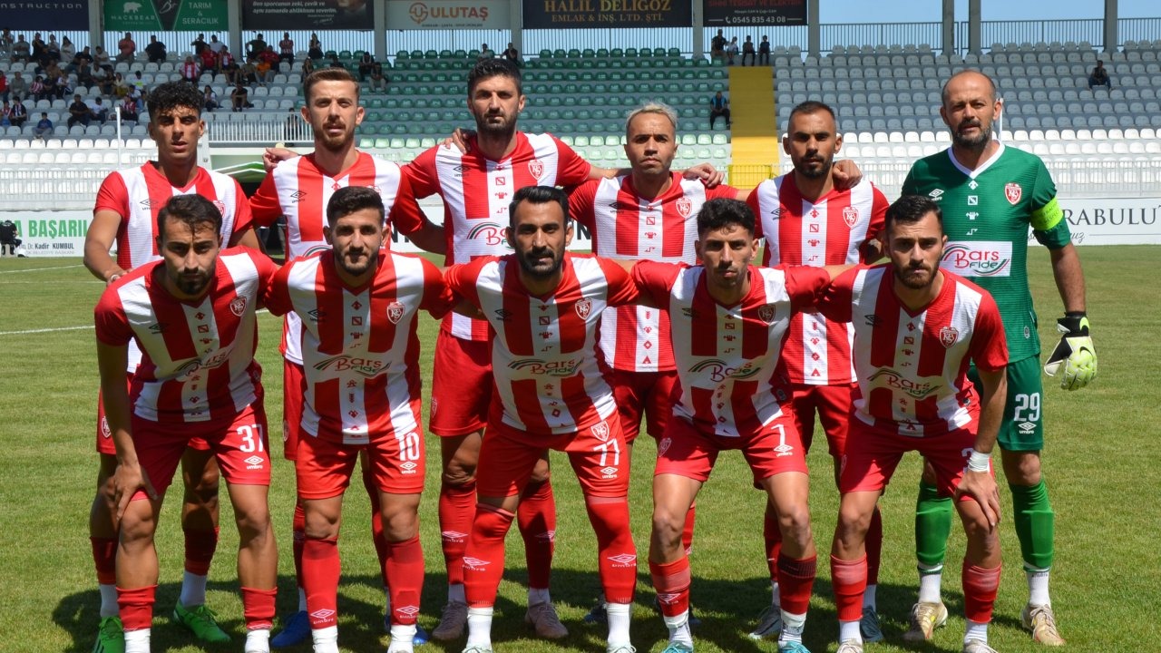 Kumluca BAL'da kaldı