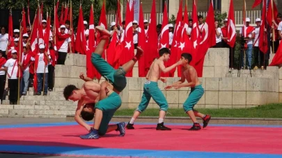 Mersin’de 19 Mayıs coşkuyla kutlandı