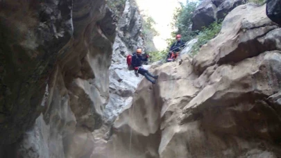 Isparta Yazılı Kanyon’da suya düşen üniversite öğrencisi kayboldu