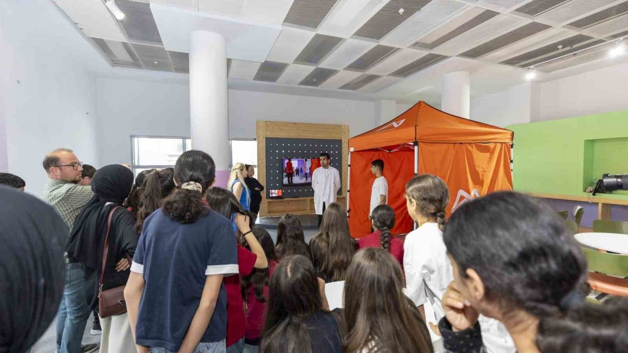 Mersin’de öğrencilere sanal gerçeklikte afet eğitimi
