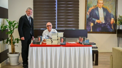 Hasan Subaşı, ATSO Meclis Üyeleri İçin Kitabını İmzaladı
