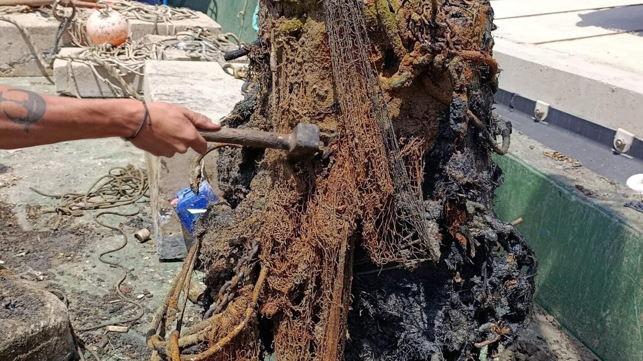 Bodrum'da denizden 30 ton katı atık çıktı