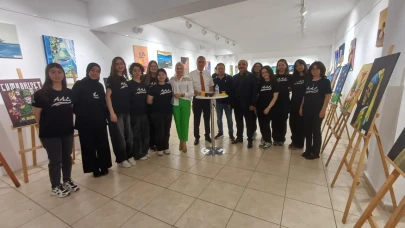 Genç Yeteneklerden Renkli Dokunuşlar: Yıl Sonu Resim Sergisi Açıldı
