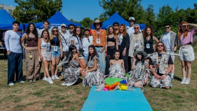 Akdeniz Üniversitesi Öğrencilerinden Sıfır Atık Defilesi