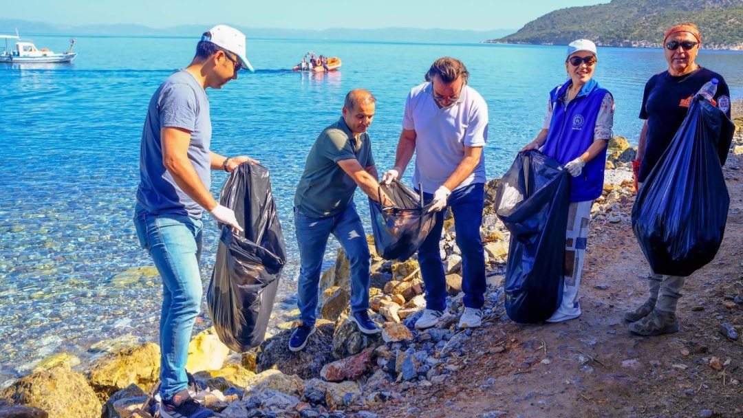 Datça'da Antik Karia Yolu'nda temizlik seferberliği: 5 ton atık toplandı