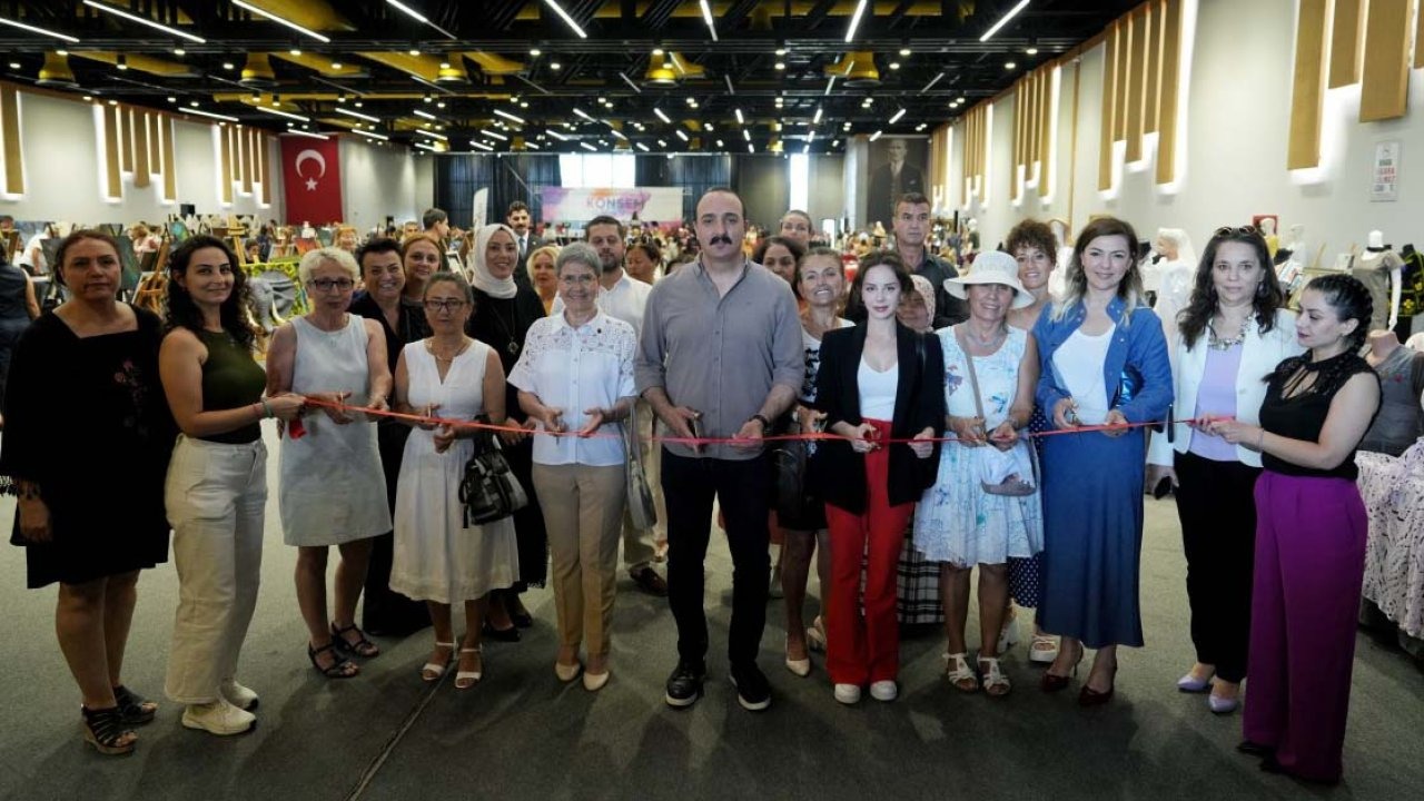 Konyaaltı'nın En Renkli Sergisi